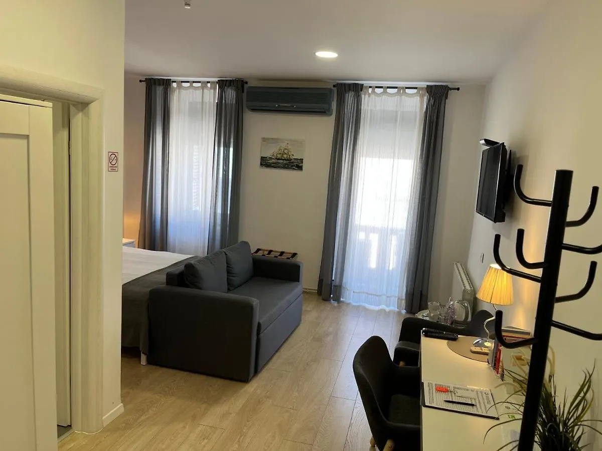 Sir John'S Apartments Rijeka Croatie
