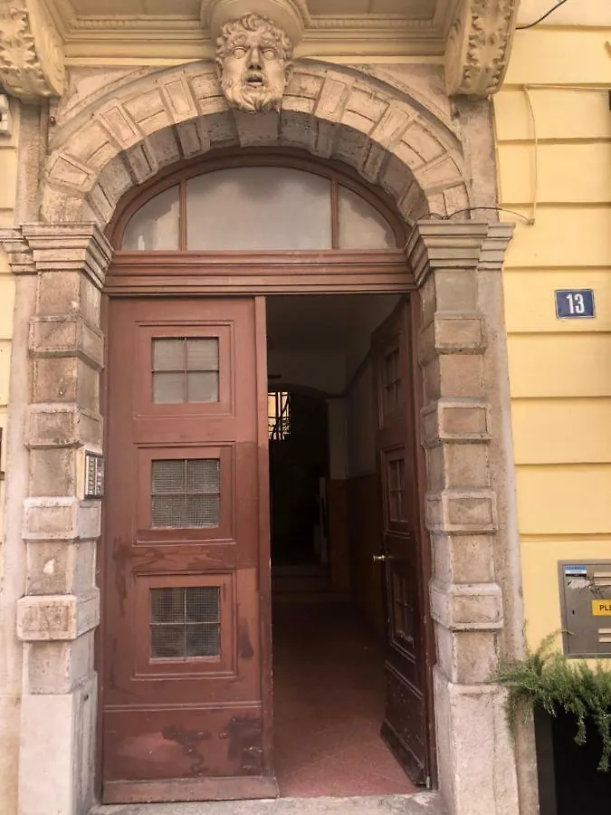 Sir John'S Apartments Rijeka