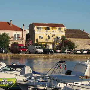 https://apartments-renjak.hotelinzadar.com